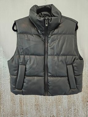 Zara Black Puffer Vest Jacket - Classic Quilted Sleeveless Coat